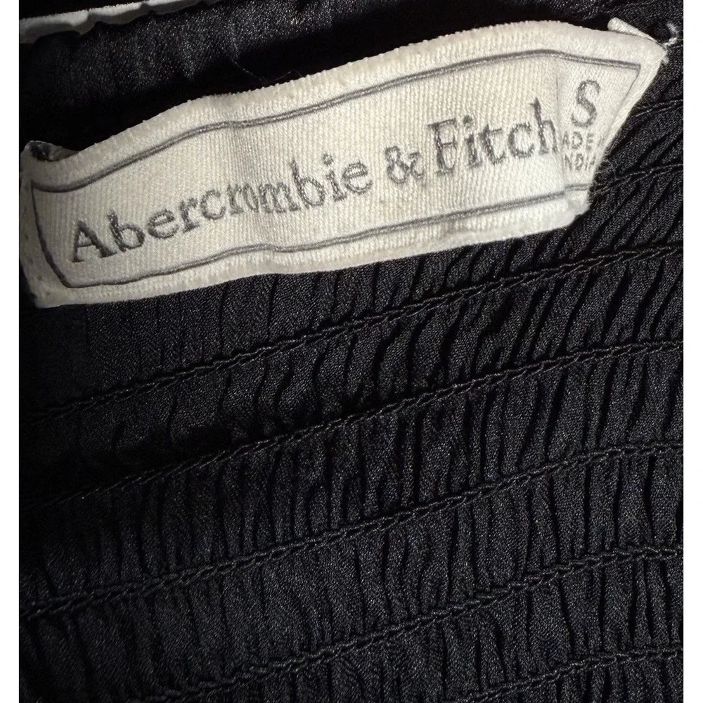 Abercrombie & Fitch Top Womens Sz Small Black Satin Smocked Back Puff Sleeve